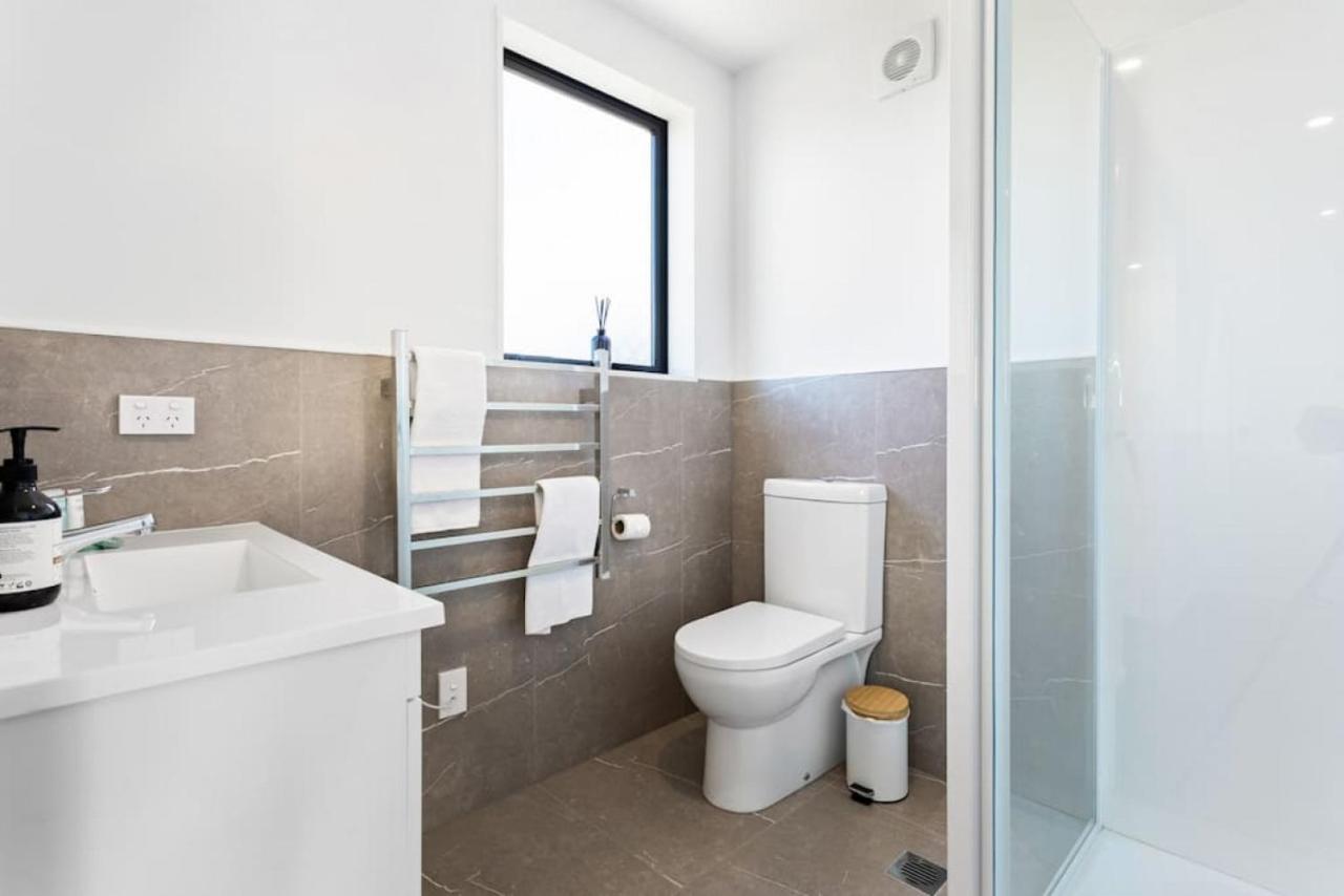 Stunning New 2Br Luxury In Pukekohe - Wifi Netflix Villa Екстериор снимка