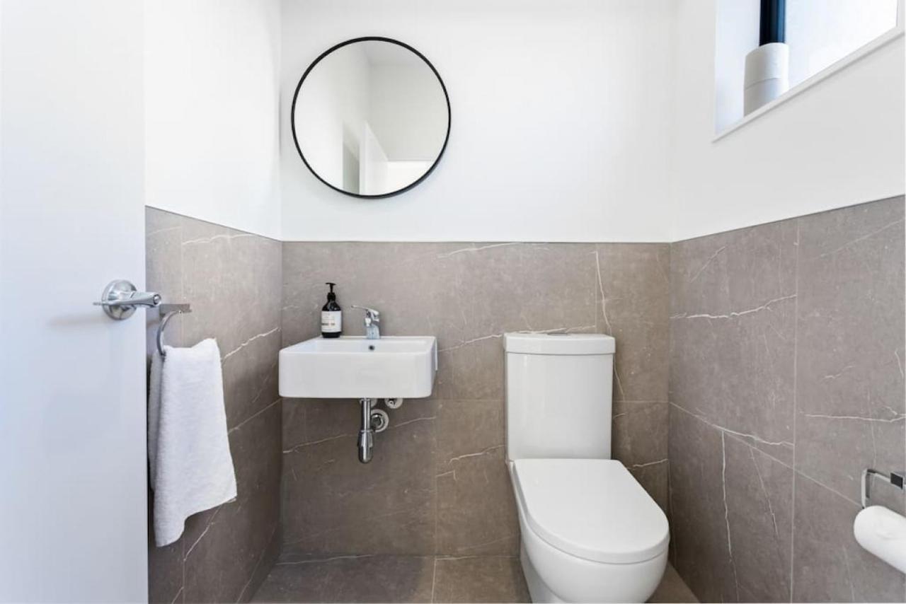 Stunning New 2Br Luxury In Pukekohe - Wifi Netflix Villa Екстериор снимка